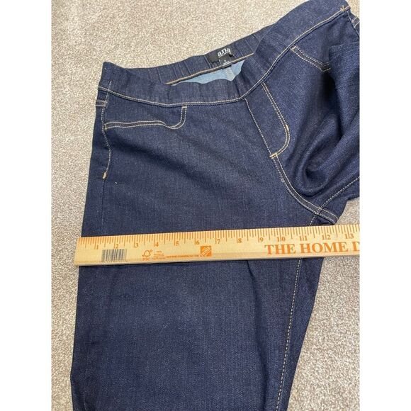 a.n.a a new approach womens pull on jeans sz Large dark wash stretch denim - Picture 6 of 12